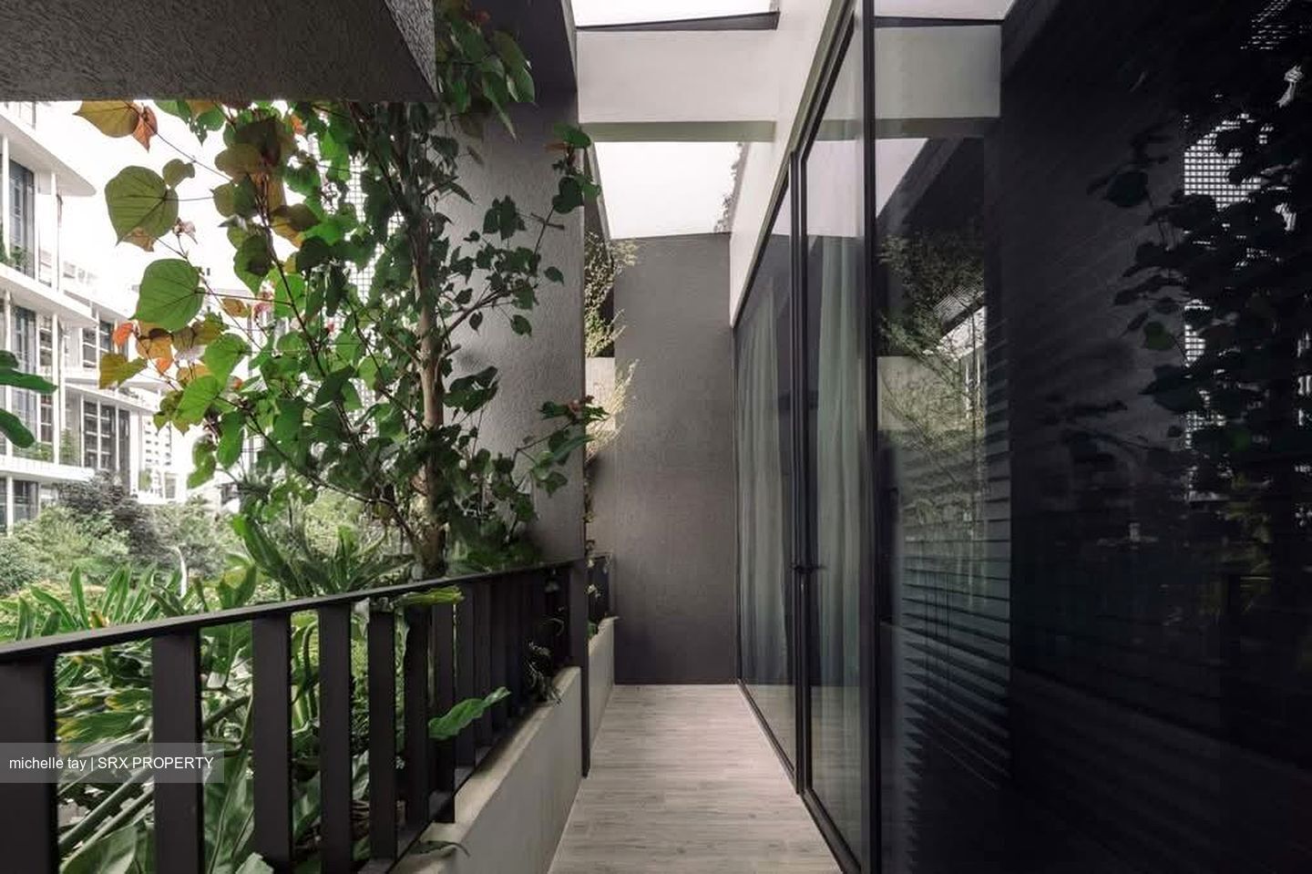 Tampines Road (D19), Semi-Detached #572928491